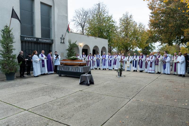 2025_10_27_gyurosovics temetes_42.jpg 2025_10_27_gyurosovics temetes_42.jpg